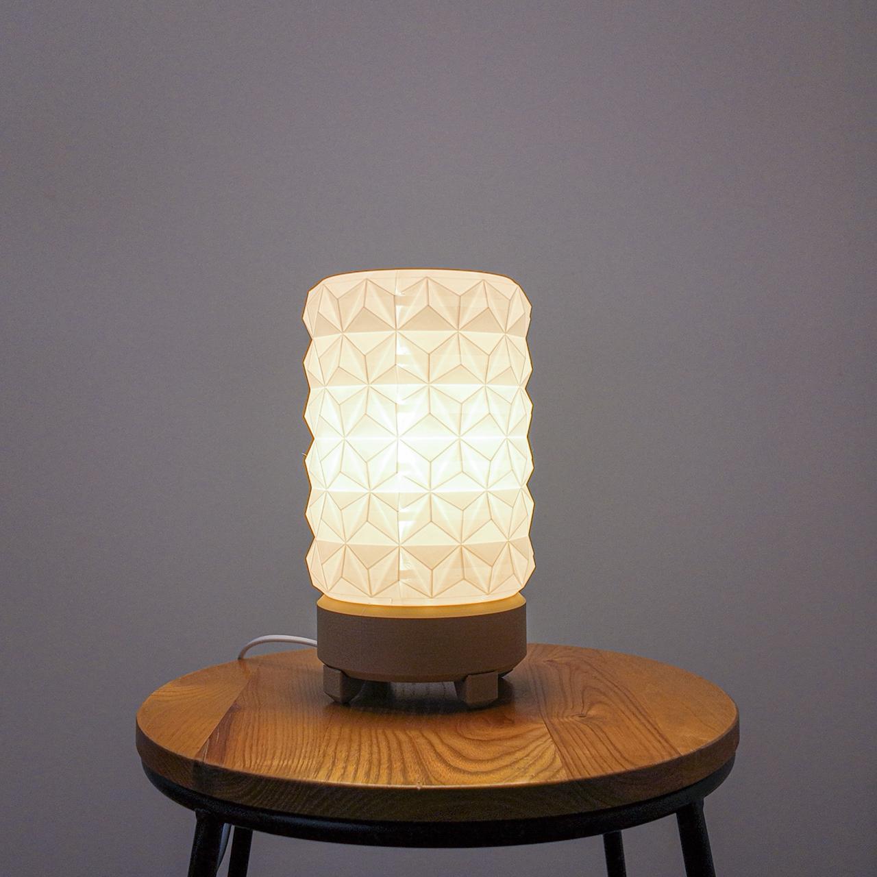 Trigono Lamp – Geometric Elegance in Light